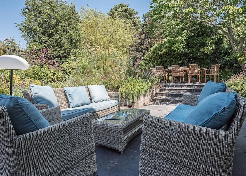 England Saxmundham Outdoor Dining