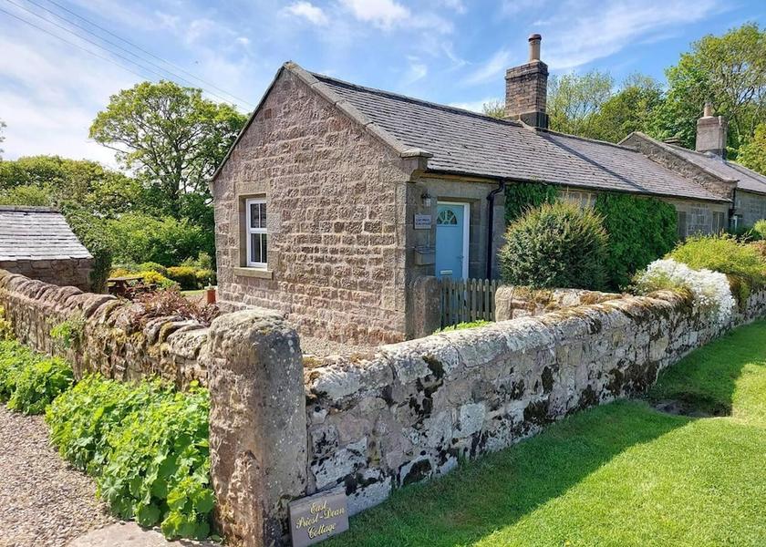 England Chathill Exterior Detail