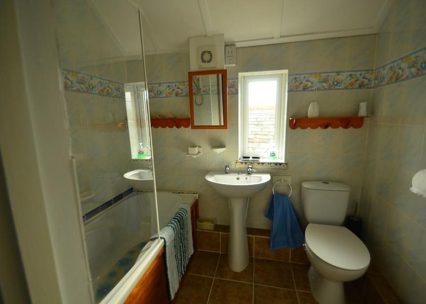 England Tintagel Bathroom