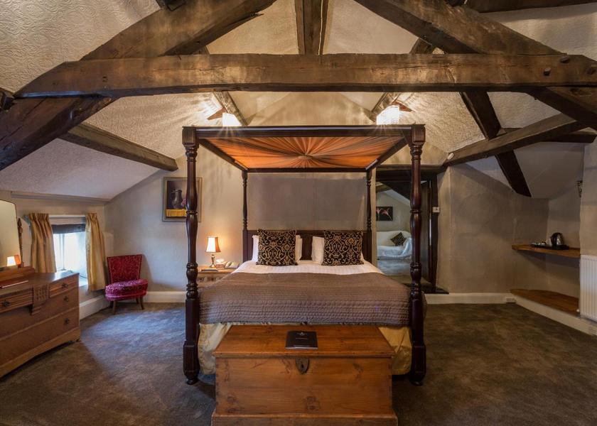 England Seascale 4 Poster Suite - No pets