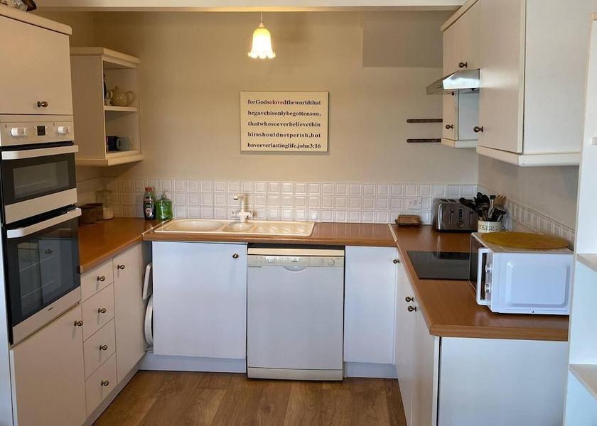 England Fowey Kitchen