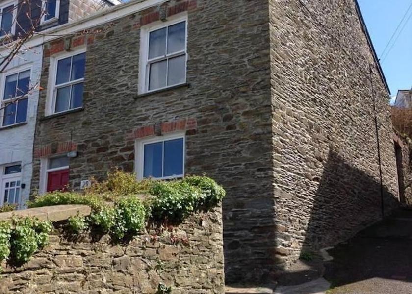 England Fowey Exterior Detail