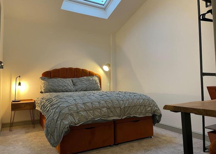 England Buxton Primary image