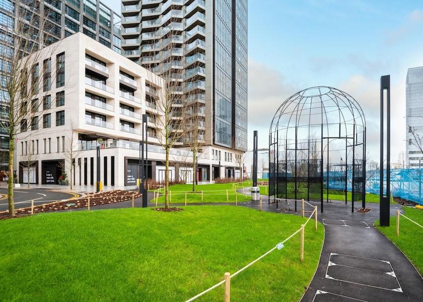 England Barking Room