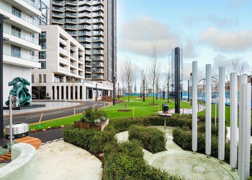 England Barking Room