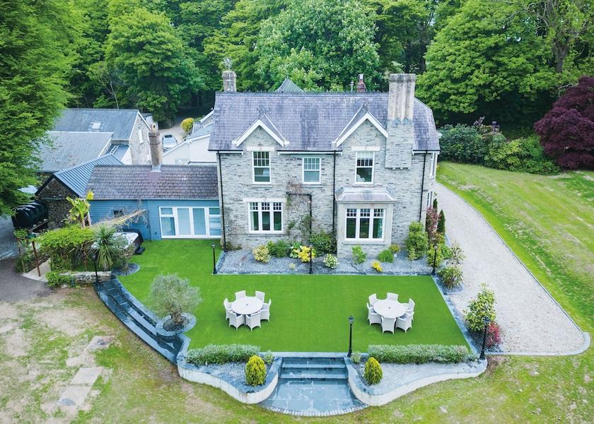 Wales Narberth Exterior Detail