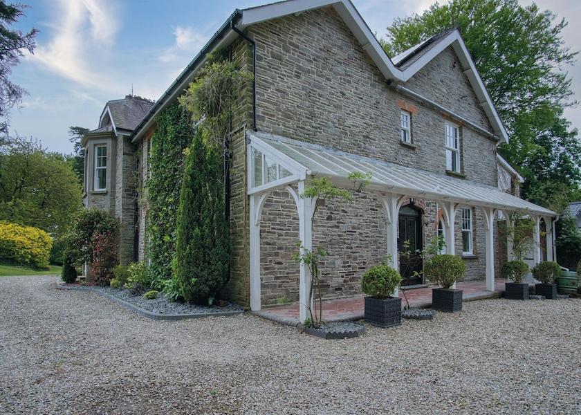 Wales Narberth Facade