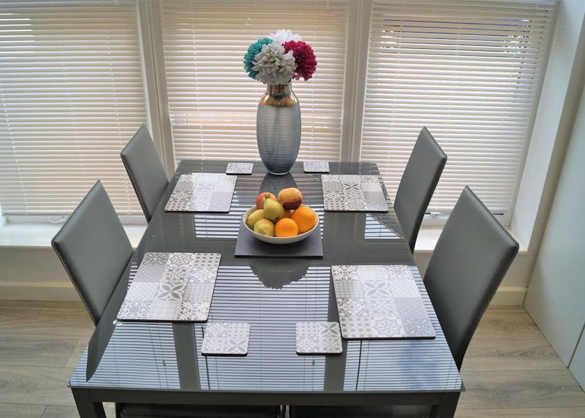 England Watford In-Room Dining