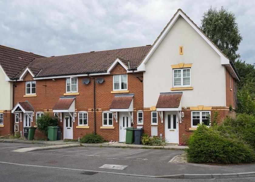 England Maidstone Exterior Detail