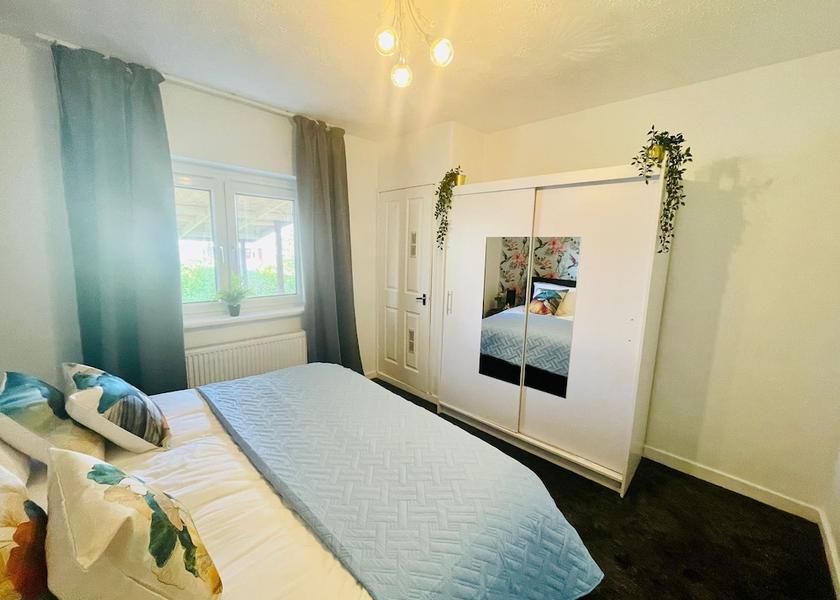Scotland coatbridge Room