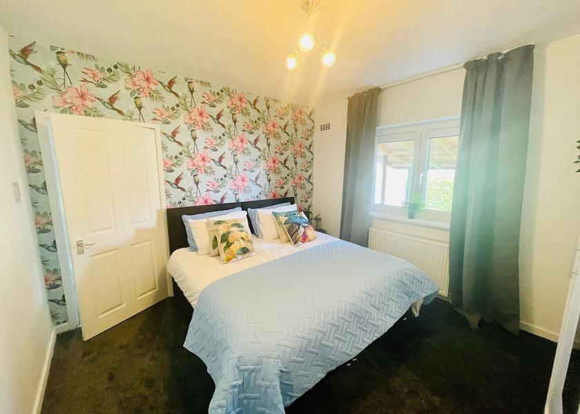 Scotland coatbridge Room