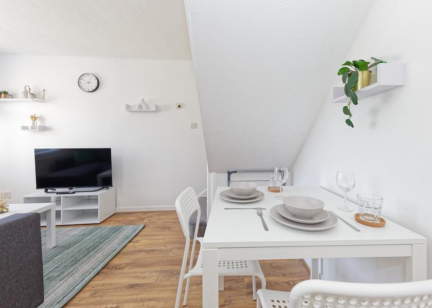England Greenhithe Dining Area