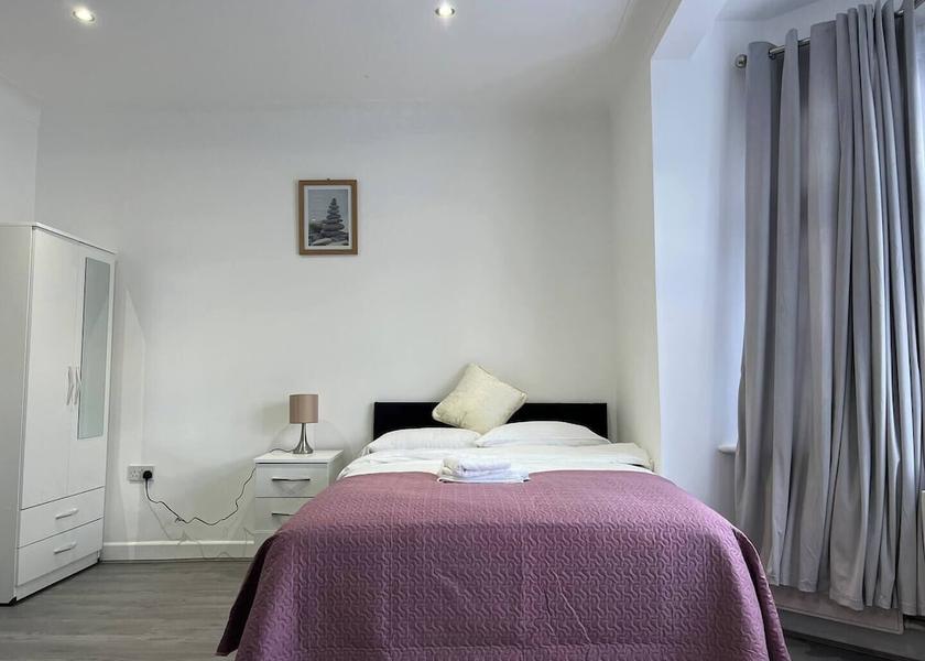 England Ilford Primary image