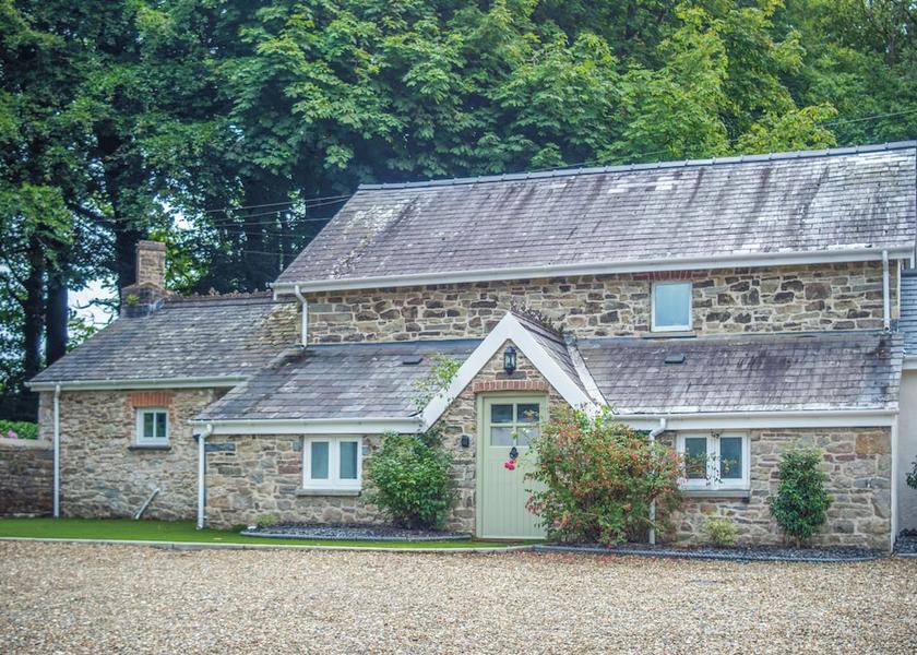 Wales Narberth Facade