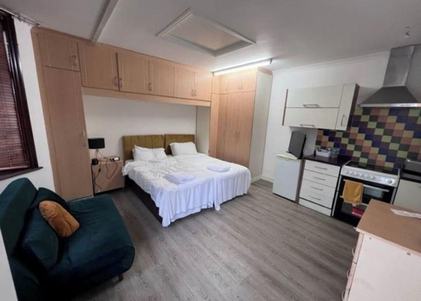 England Ilford Primary image