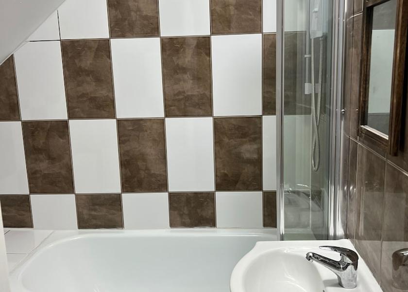 England Ilford Bathroom