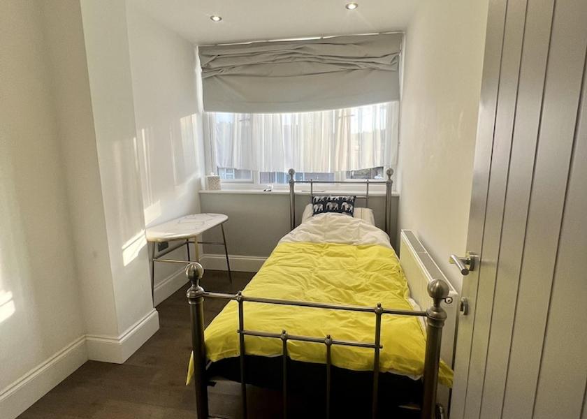 England West Drayton Room