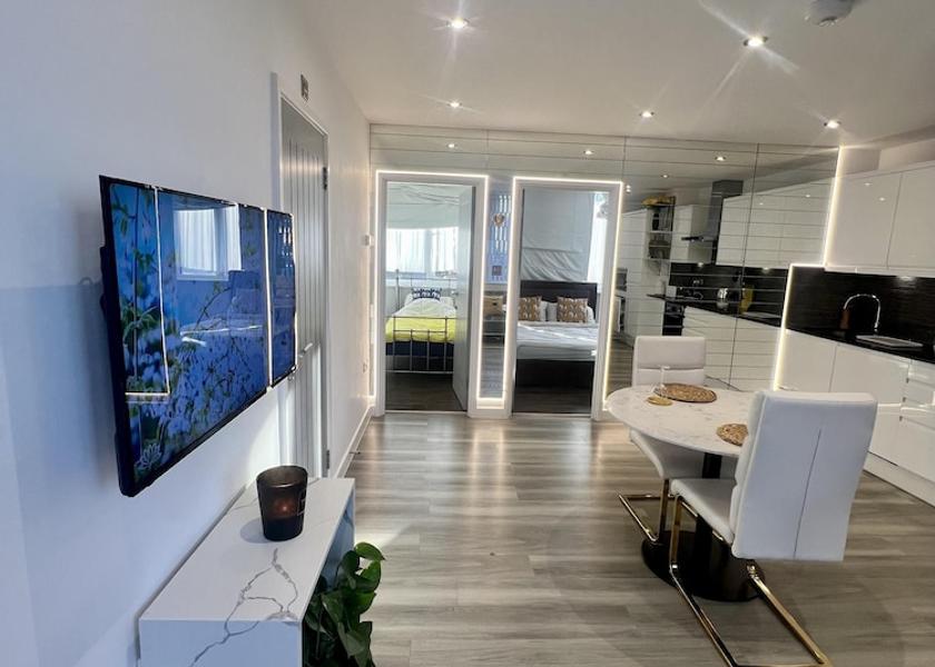 England West Drayton Primary image