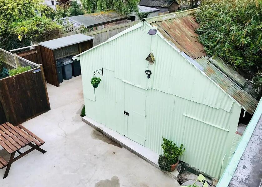 England Whitstable Property Grounds