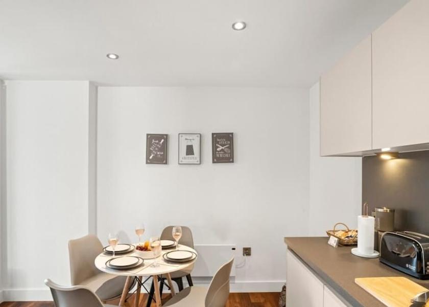 England Manchester Room