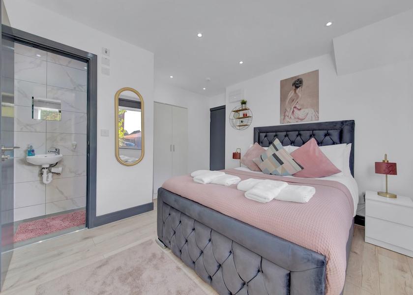 England Feltham Room
