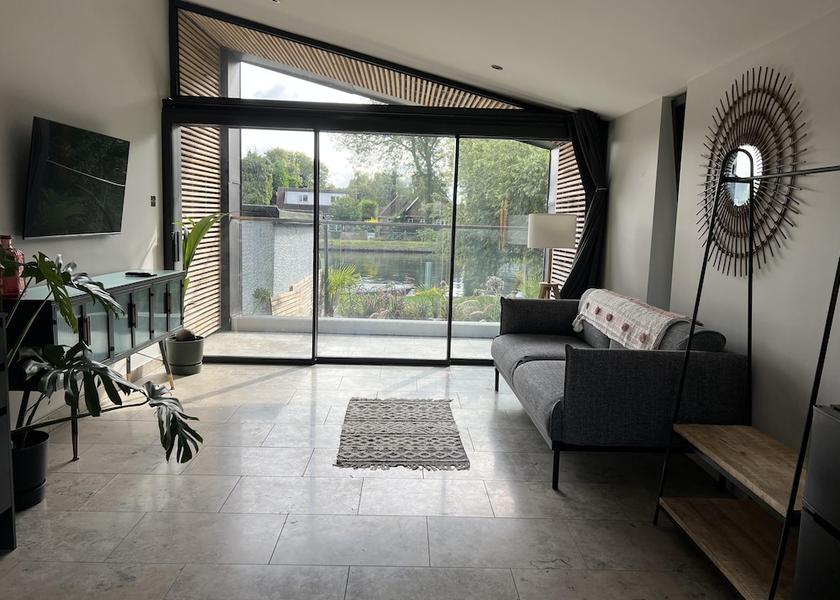 England Staines Interior Entrance