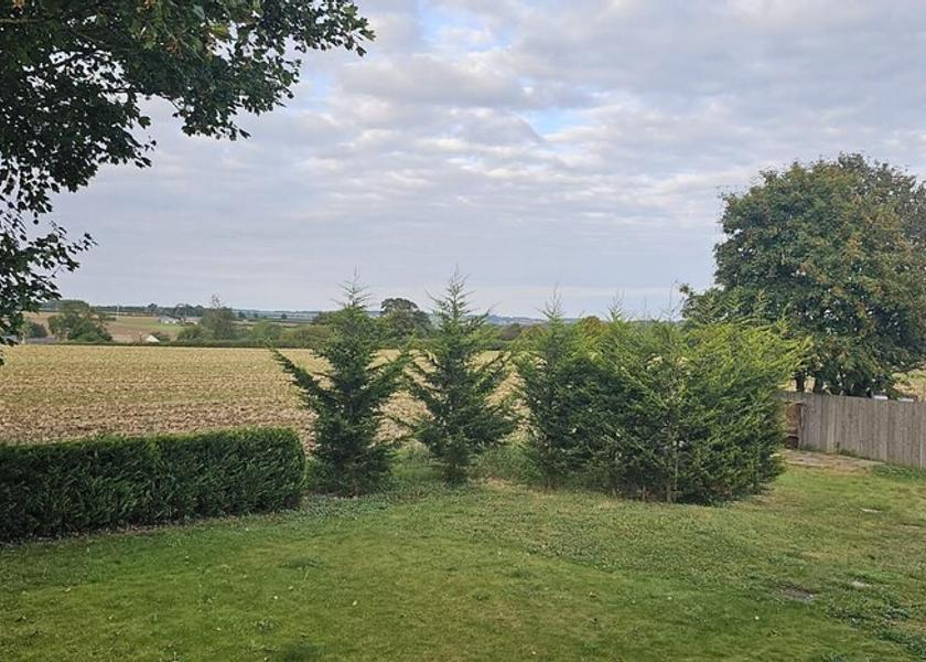 England Oakham Property Grounds