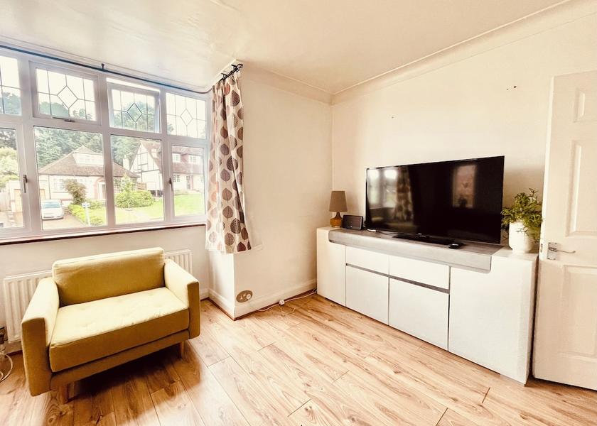 England Potters Bar Interior Entrance