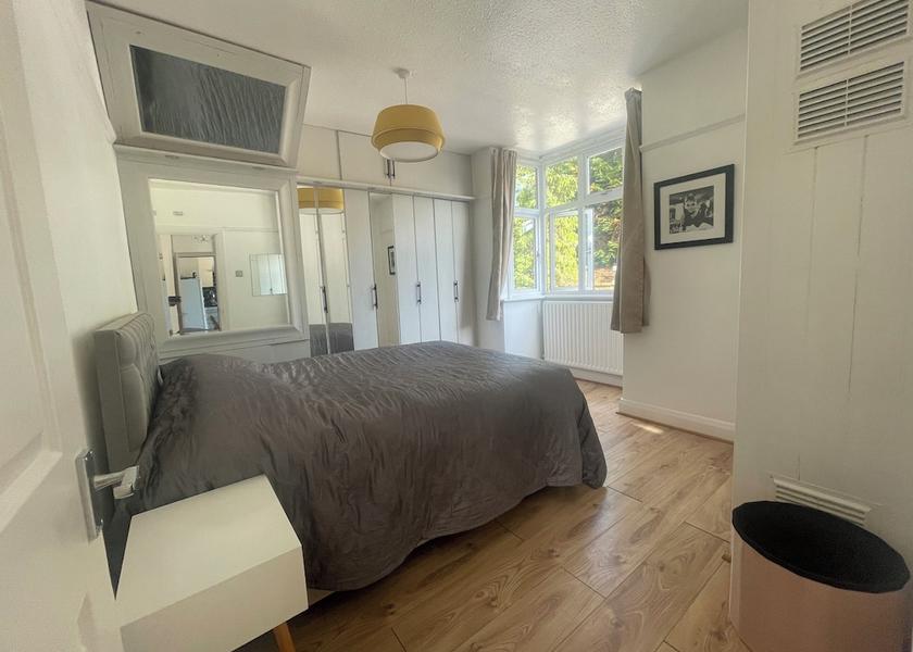 England Potters Bar Room