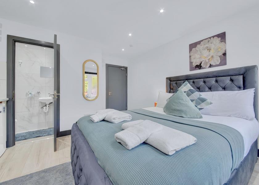 England Feltham Room
