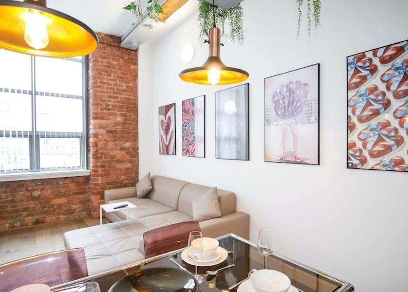 England Manchester Dining Area