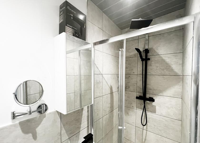 England South Croydon In-Room Amenity