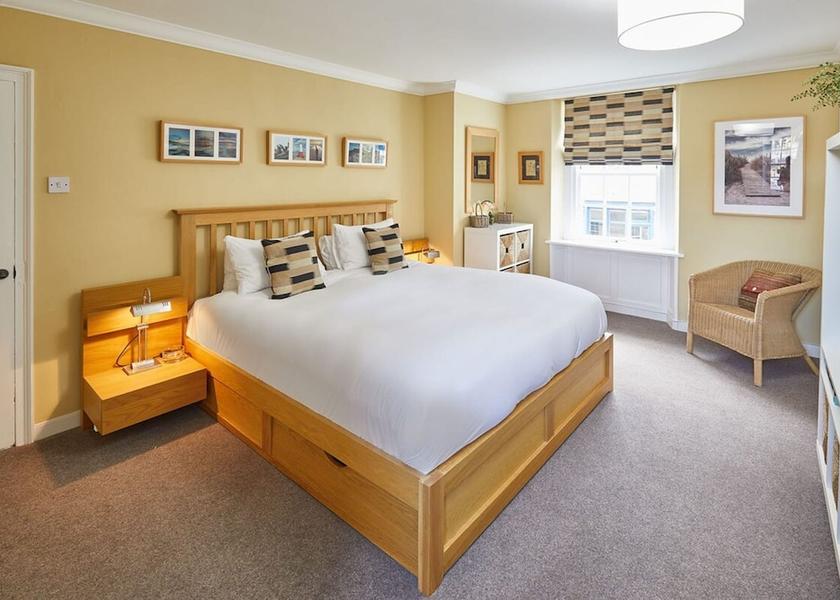 England Alnwick Room