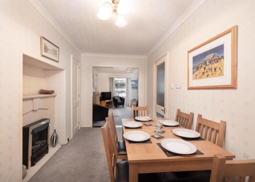 England Looe Dining Area