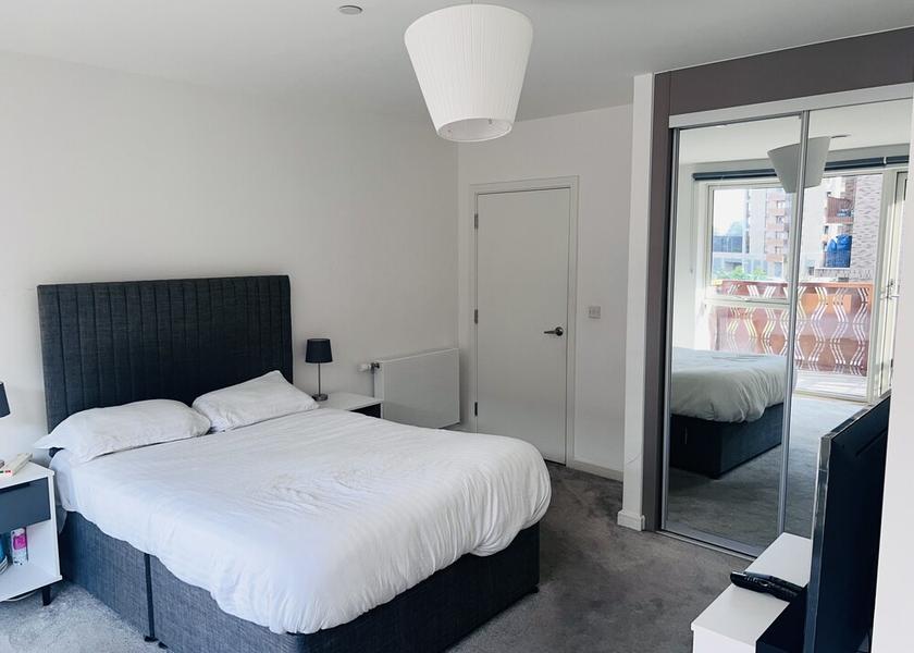 England Barking Room