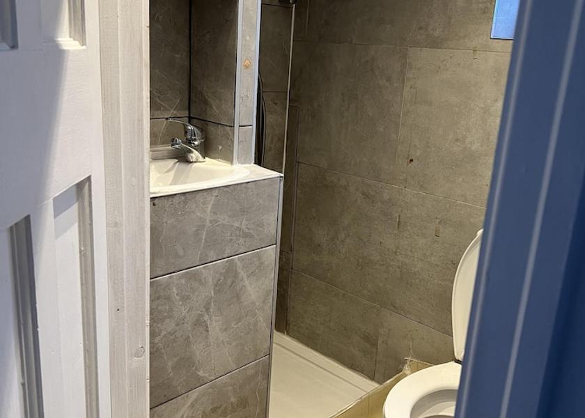 England Mitcham Bathroom