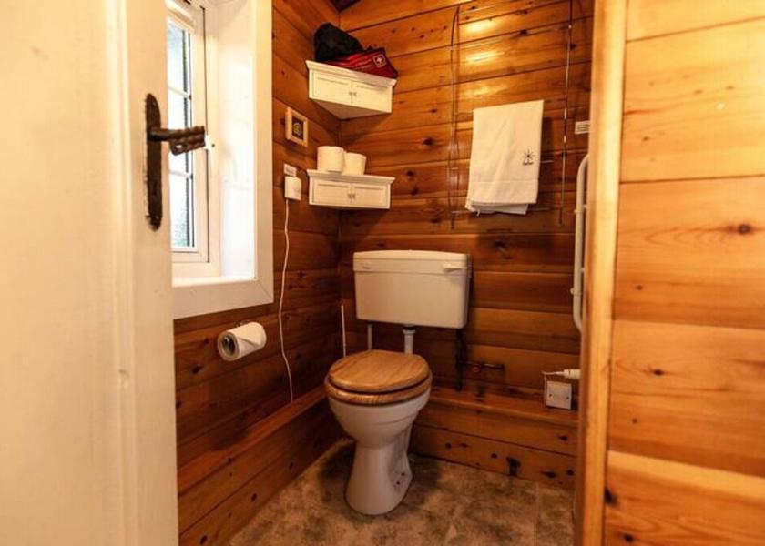 Wales Blaenau Ffestiniog Bathroom