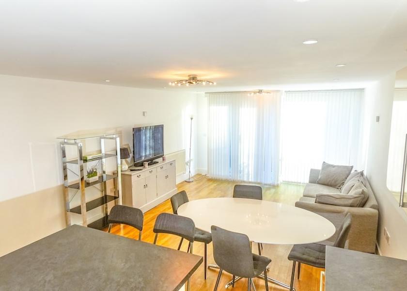 England Bromley Dining Area