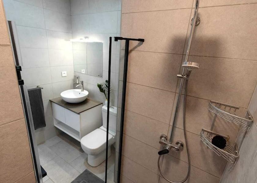  Flic-en-Flac Bathroom