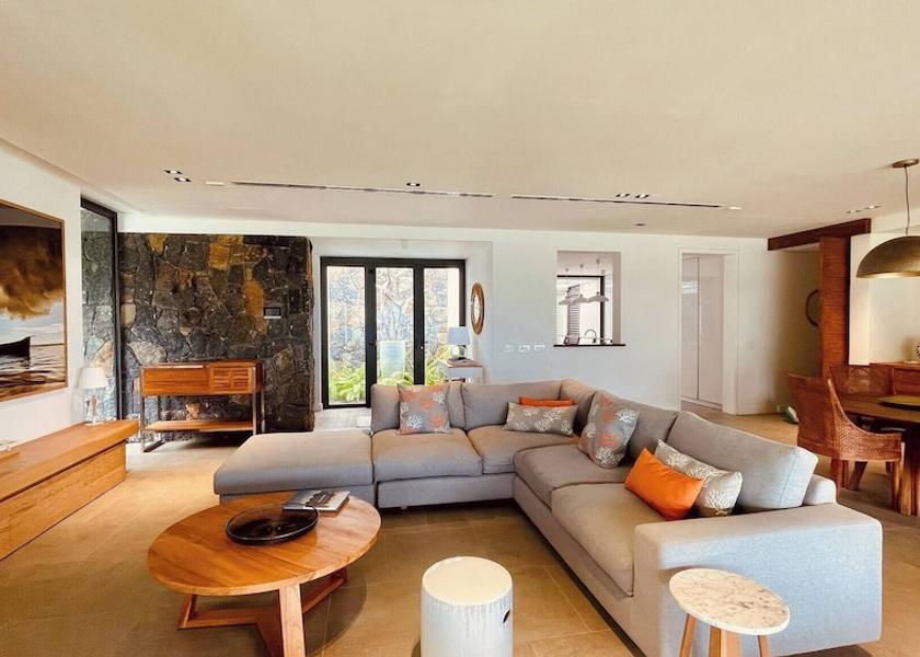  Black River Living Area