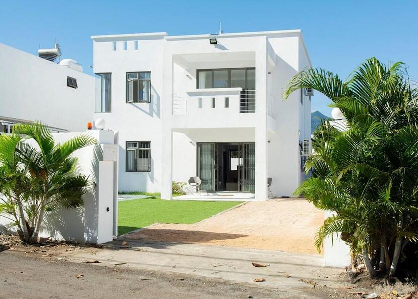  Tamarin Exterior Detail