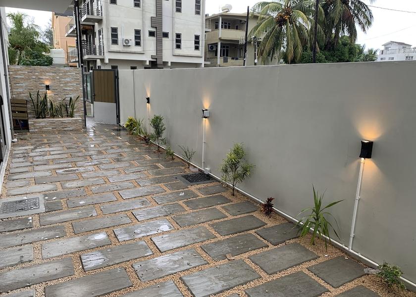  Flic-en-Flac Exterior Detail