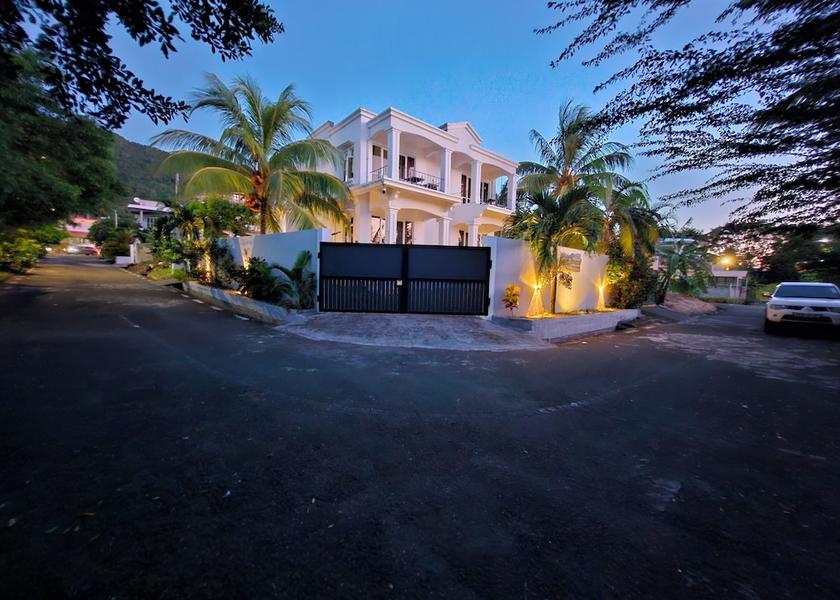  La Gaulette Exterior Detail