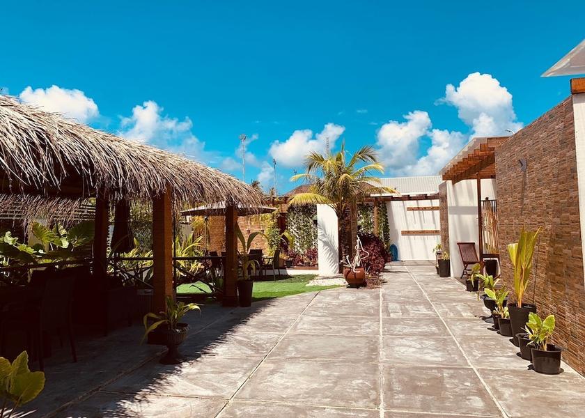 Haa Dhaalu Atoll Hanimaadhoo Facade