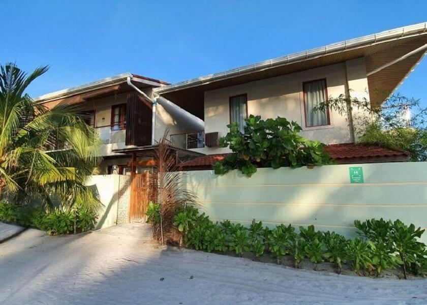 Haa Dhaalu Atoll Hanimaadhoo Property entrance