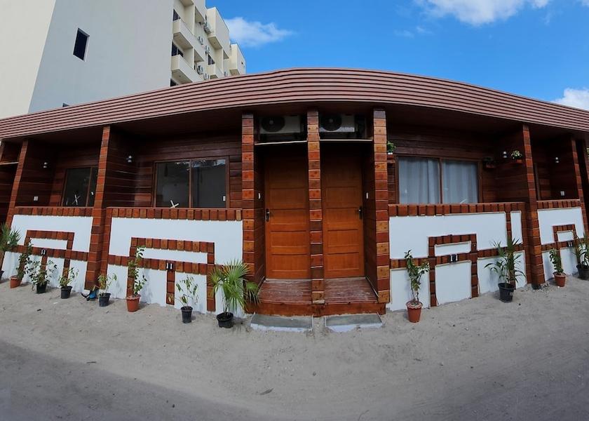 Kaafu Atoll Thulusdhoo Island Front of property