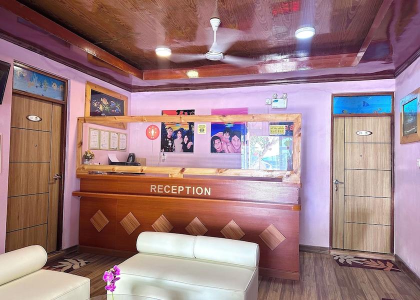 Felidhu Atoll Fulidhoo Reception