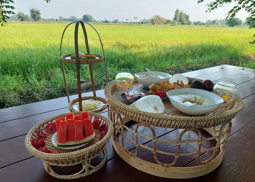 Suphan Buri Doem Bang Nang Buat Terrace