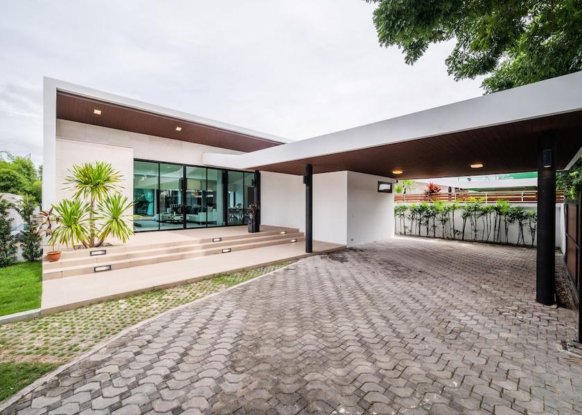 Chonburi Sattahip Exterior Detail