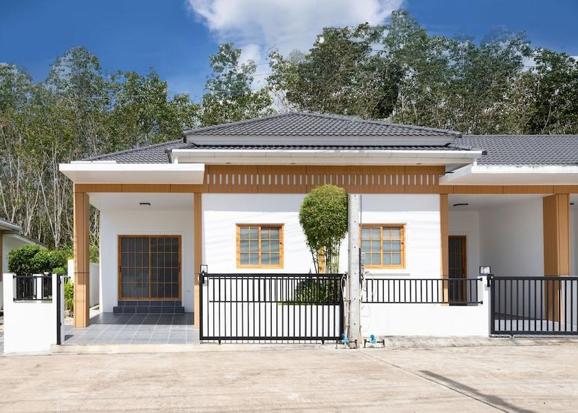 Phuket Thep Kasattri Exterior Detail